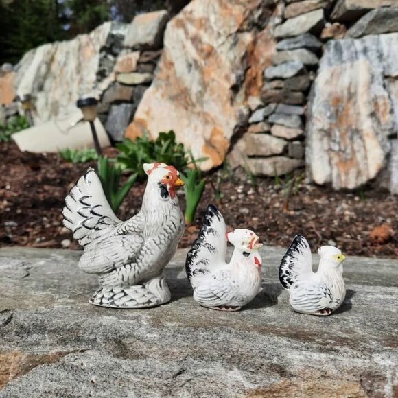 Set of 3 VTG Porcelain Rooster/Chicken Figurines - Picture 5 of 9